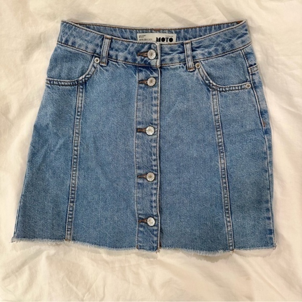 Topshop  denim mini skirt women’s size 4